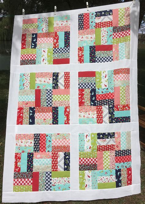 jelly roll patch   quick  easy jelly roll quilt pattern