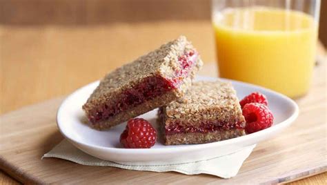 healthy breakfast bar recipe  grain raspberry breakfast bars