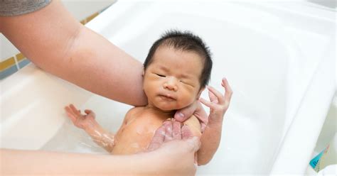 How Often Should You Bathe A Newborn