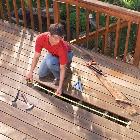 repairing decks  railings  family handyman