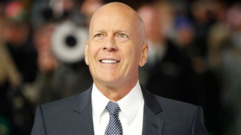 Bruce Willis Admits Error Of Judgement Over Face Mask Bbc News
