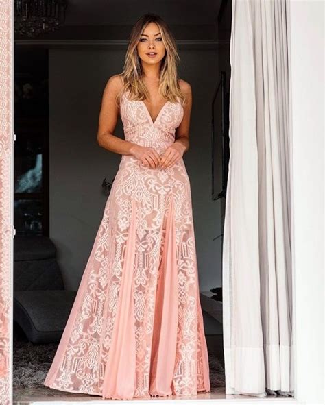 pin em vestido longo para madrinha de casamento