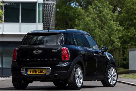 mini countryman cooper   business model revealed