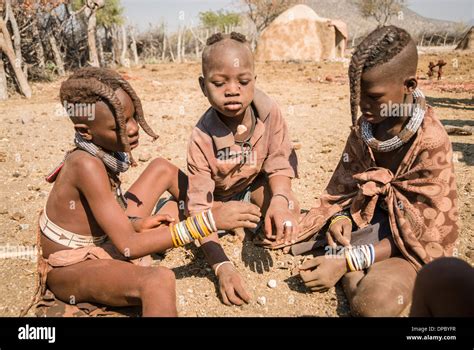 Himba Mädchen Kunene Fotos Und Bildmaterial In Hoher Auflösung – Alamy