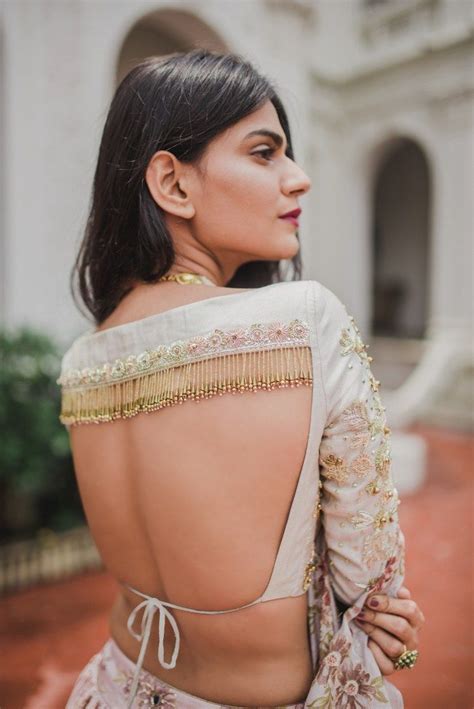 hot backless saree photos bollywood actress backless