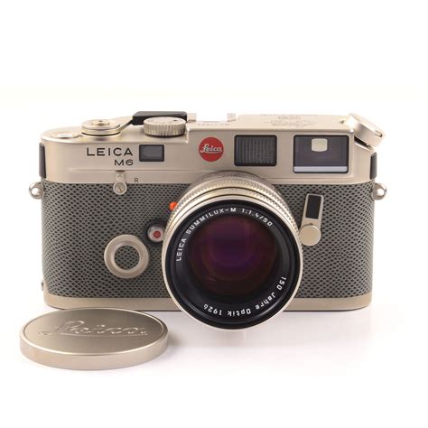 rare leica cameras  satisfy  lust  vintage cameras flipboard