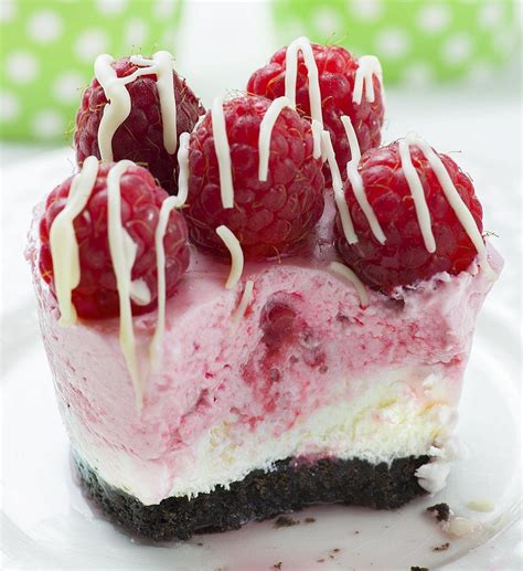No Bake Mini Raspberry Cheesecakes With Oreo Crust