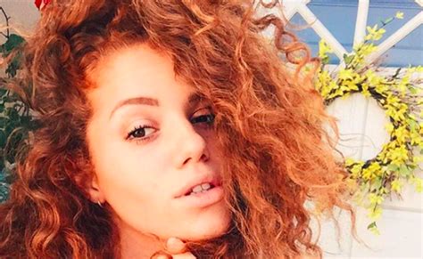 How To Win Red Curly Hair This Fall