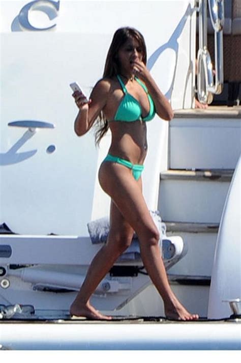 Las Fotos Hot De La Mujer De Messi En Sus Vacaciones En Ibiza