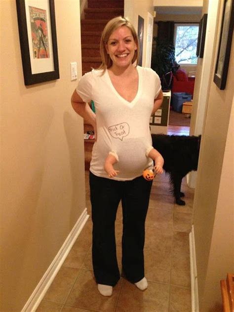 funny and some good halloween ideas for a prego belly cleverly decorated pregnant bellies 20