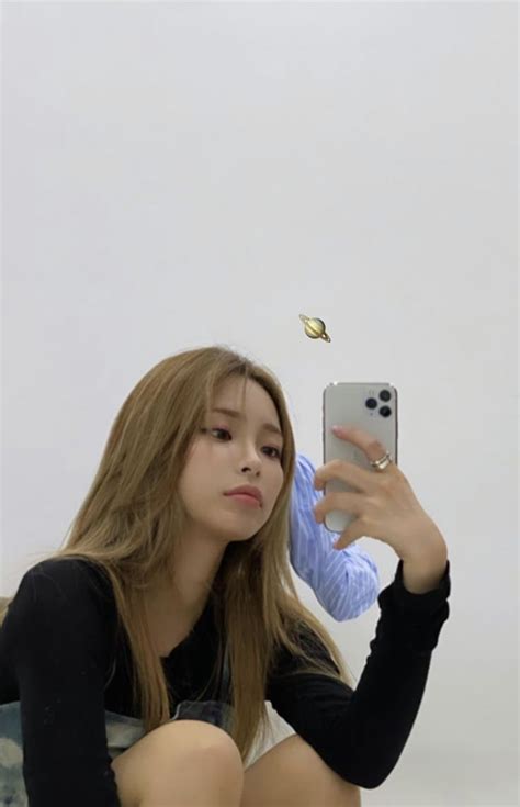 heize heize aesthetic kpop girl mirror selfie heize wallpaper