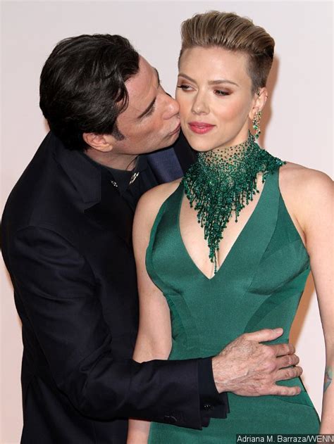 Oscars 2015 John Travolta Kisses Scarlett Johansson In