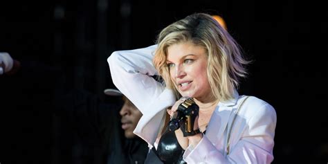 Watch Fergie Chop 13 Inches Off Of Her Hair To Get The Trendiest