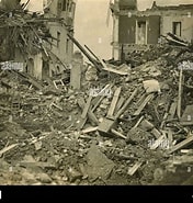 Afbeeldingsresultaten voor aardbeving Messina 1908. Grootte: 176 x 185. Bron: www.alamy.com