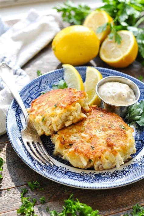 crab cakes recipe crab cakes easy family meals
