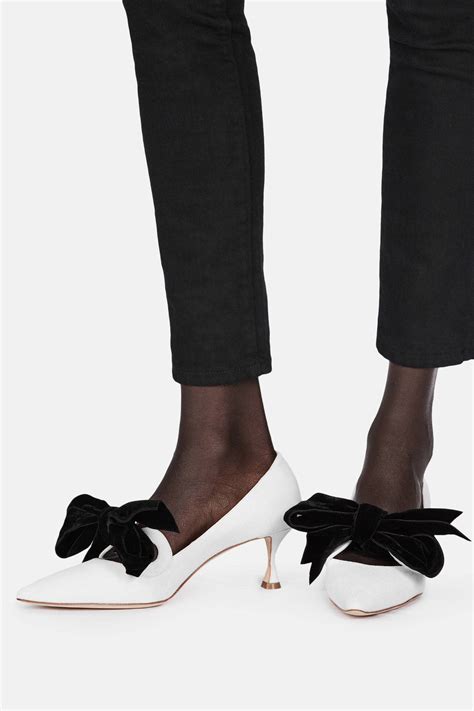 pin  aleka  black  white manolo blahnik heels heels