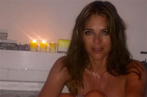 naked liz hurley sends fans into overdrive with steamy bath selfie daily star