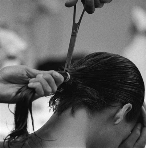 Tbt Hairstylist Julien Dys Remembers The Making Of Linda Evangelista