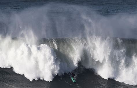 sudden winds whip  deadly rogue ocean waves