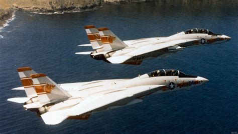 vf  wolfpack fighter squadron  navy grumman   tomcat