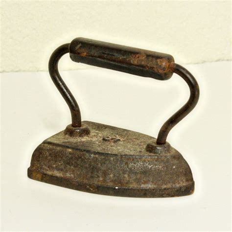 vintage clothes irons google search   iron clothes vintage