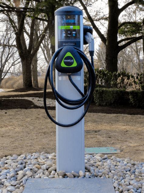 electric car guide       charging