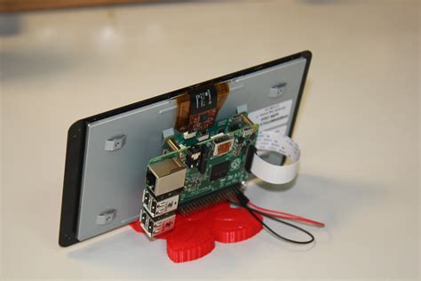 raspberry pi    official touchscreen display