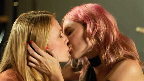Emma Bell Paige Elkington Sexy Lesbian Kiss – Relationship Status 4