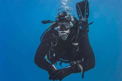 prepare  cold water diving     diving lore