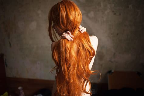 wallpaper model back wall long hair redhead