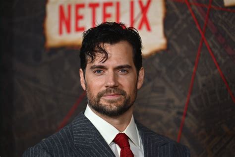 i just fainted thanks to henry cavill with salt and pepper hair see
