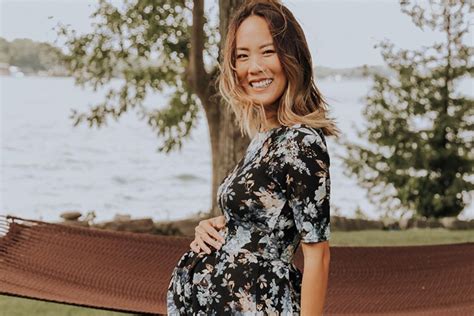 this canadian mom has the answers to your maternity wardrobe woes