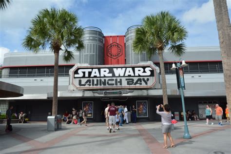 mousesteps star wars launch bay opens  disneys hollywood studios    galactic