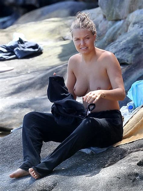 lara bingle topless showing off her big boobs on a beach in sydney pichunter