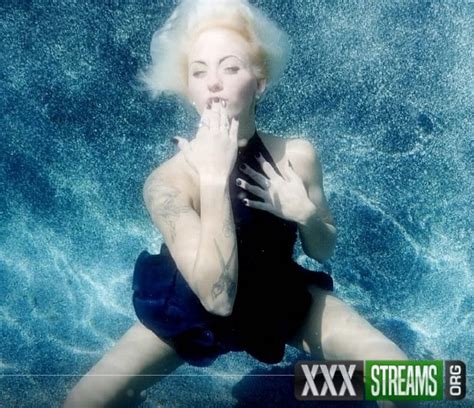 Sexunderwater • Xxx Streams