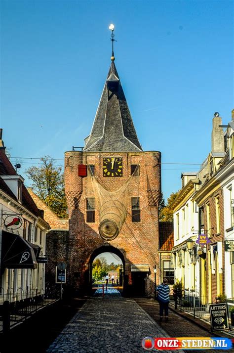 elburg  een van de nederlandse vestingstadjes en tevens een hanzestad elburg ligt  de