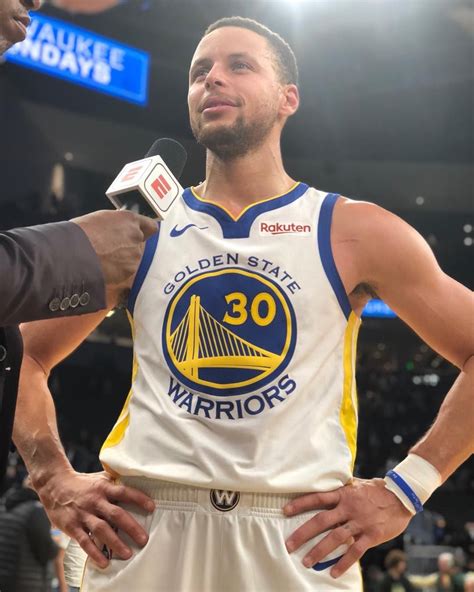 steph   points   assists tonight  bring  warriors