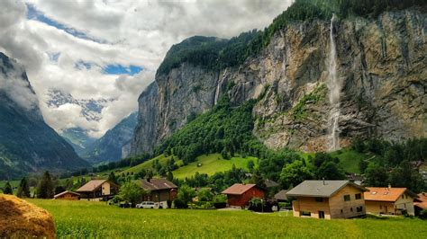 lauterbrunnen valley switzerland    place straight    fairytale travel