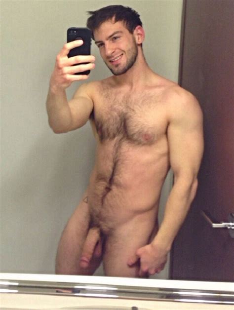 Sexy Hairy Muscle Man With Semi Hard Gay Cam Dudes
