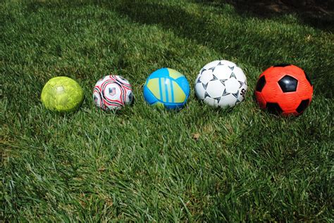 soccer ball sizes choosing   soccer ball sizes