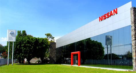 nissan  invest    billion  build   plant  mexico   carscoops