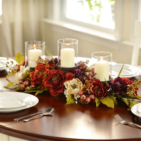 floral centerpieces  dining tables