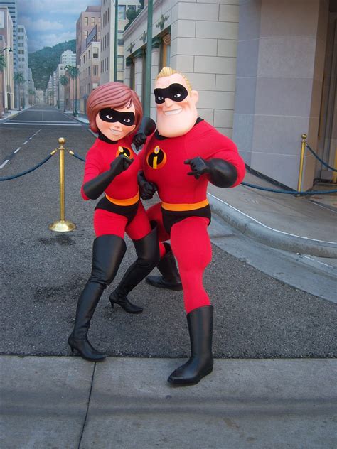 Elastigirl And Mr Incredible In The Hollywood Pictures Ba