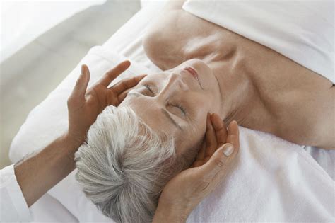 relaxing massage therapy for seniors over 62 years old
