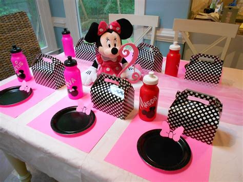 adventures  toddlers  preschoolers minnie mouse birthday party