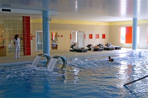 piscinas dinamicas  oferta de  vichy geral termas de sao tiago