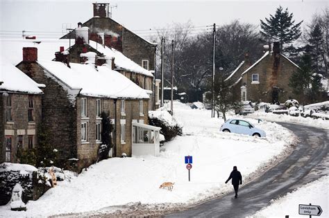 uk weather  snow today  final flurry   cold snap mirror