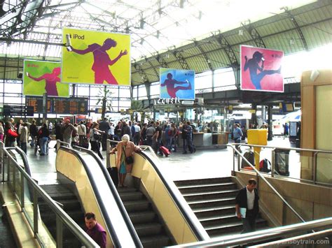 Gare De Lyon Train Station Yellow Platforms West Paris