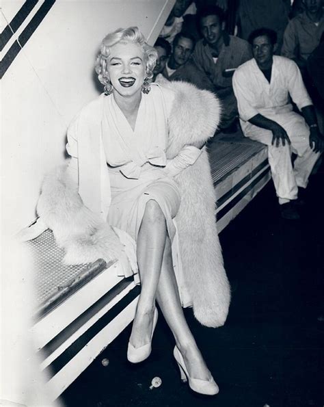 rare black and white photos captured lovely moments of marilyn monroe