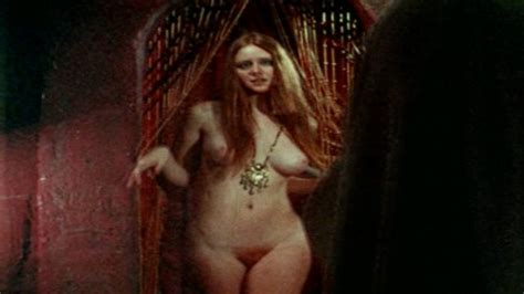 naked kathie welch in street of a thousand pleasures